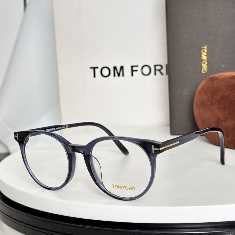 TOM FORD